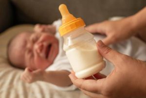 新生兒喝奶問題