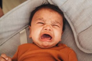 寶寶戒奶嘴難入睡